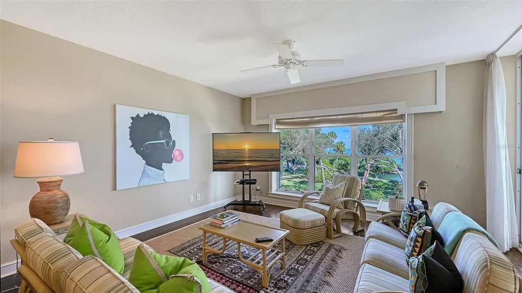 На продажу: $1,595,000 (3 спален, 3 ванн, 3083 Квадратных фут)