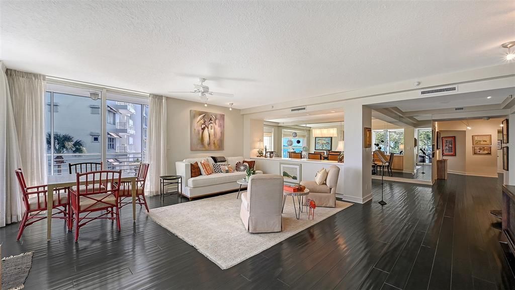 На продажу: $1,595,000 (3 спален, 3 ванн, 3083 Квадратных фут)