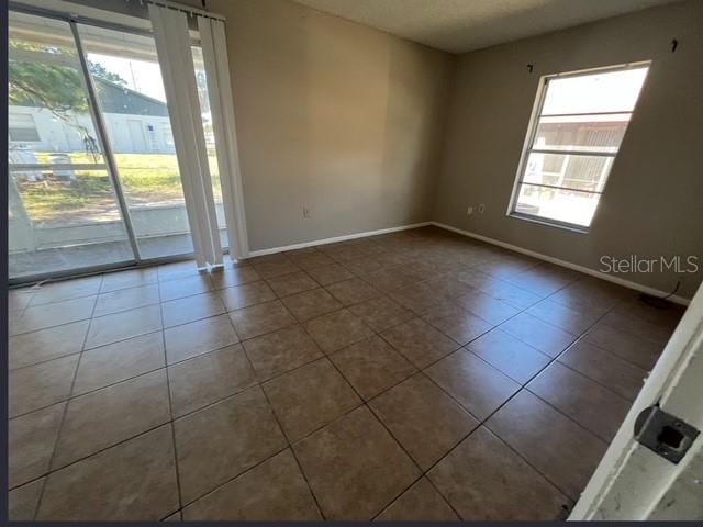 Vendido Recientemente: $375,000 (4 camas, 0 baños, 1680 Pies cuadrados)