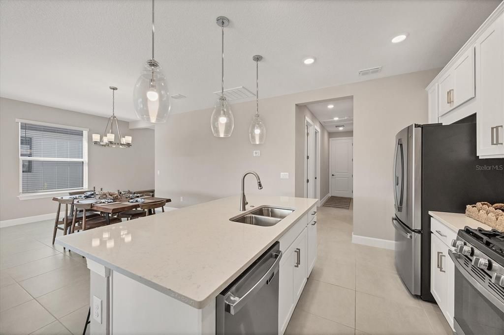 待售: $479,000 (3 贝兹, 2 浴室, 1826 平方英尺)