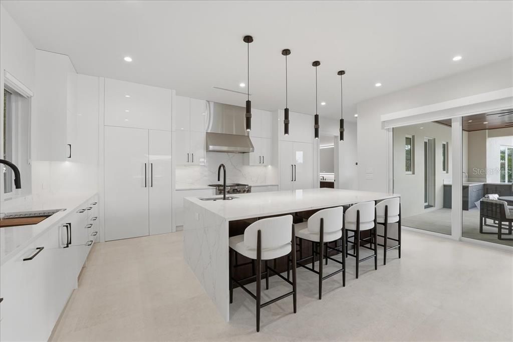 En Venta: $2,999,999 (4 camas, 4 baños, 4460 Pies cuadrados)