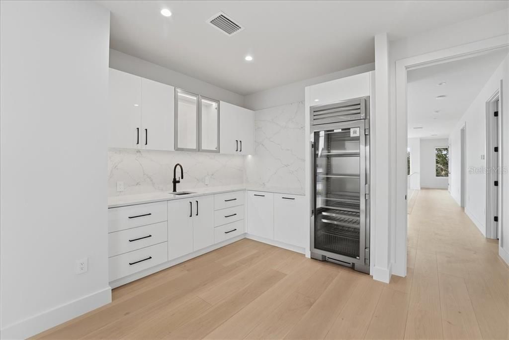 En Venta: $2,999,999 (4 camas, 4 baños, 4460 Pies cuadrados)
