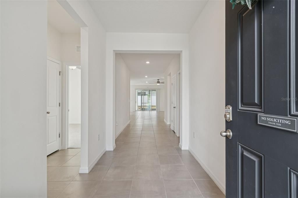 For Rent: $2,400 (4 beds, 2 baths, 2046 Square Feet)