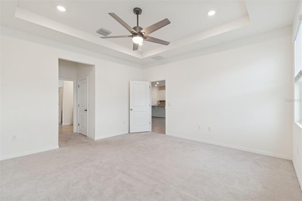 For Rent: $2,400 (4 beds, 2 baths, 2046 Square Feet)