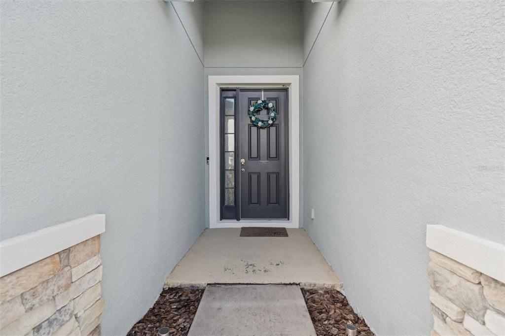 For Rent: $2,400 (4 beds, 2 baths, 2046 Square Feet)