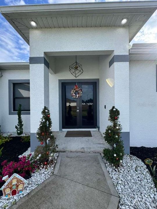 For Rent: $2,200 (3 beds, 2 baths, 1499 Square Feet)