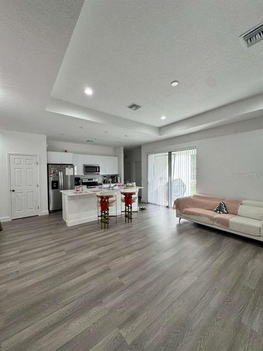 For Rent: $2,200 (3 beds, 2 baths, 1499 Square Feet)