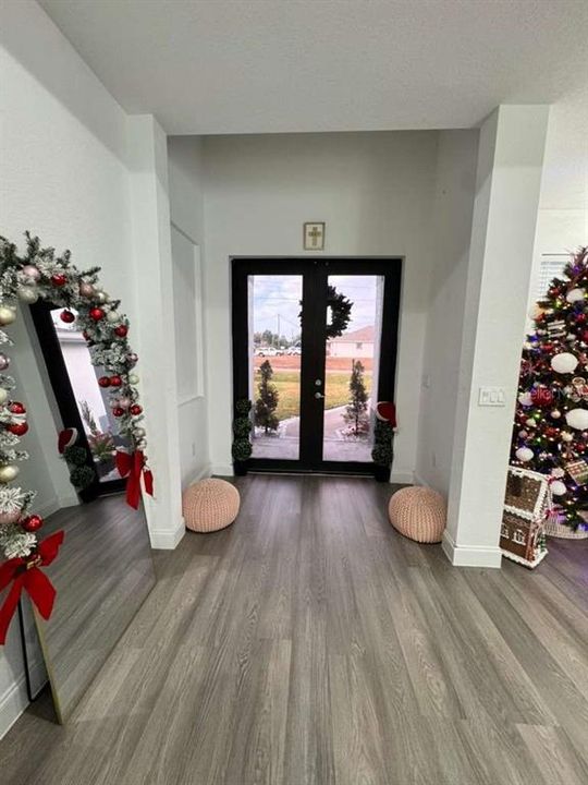 For Rent: $2,200 (3 beds, 2 baths, 1499 Square Feet)