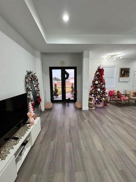 For Rent: $2,200 (3 beds, 2 baths, 1499 Square Feet)