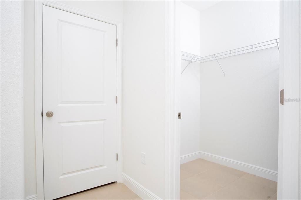 En Venta: $295,000 (4 camas, 2 baños, 1578 Pies cuadrados)