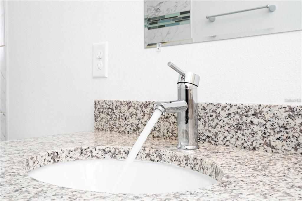 En Venta: $295,000 (4 camas, 2 baños, 1578 Pies cuadrados)