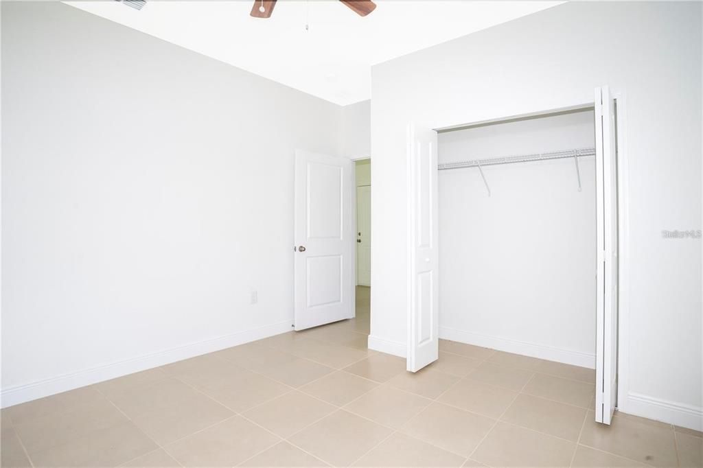 En Venta: $295,000 (4 camas, 2 baños, 1578 Pies cuadrados)