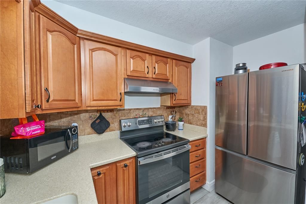 На продажу: $359,000 (3 спален, 2 ванн, 1225 Квадратных фут)