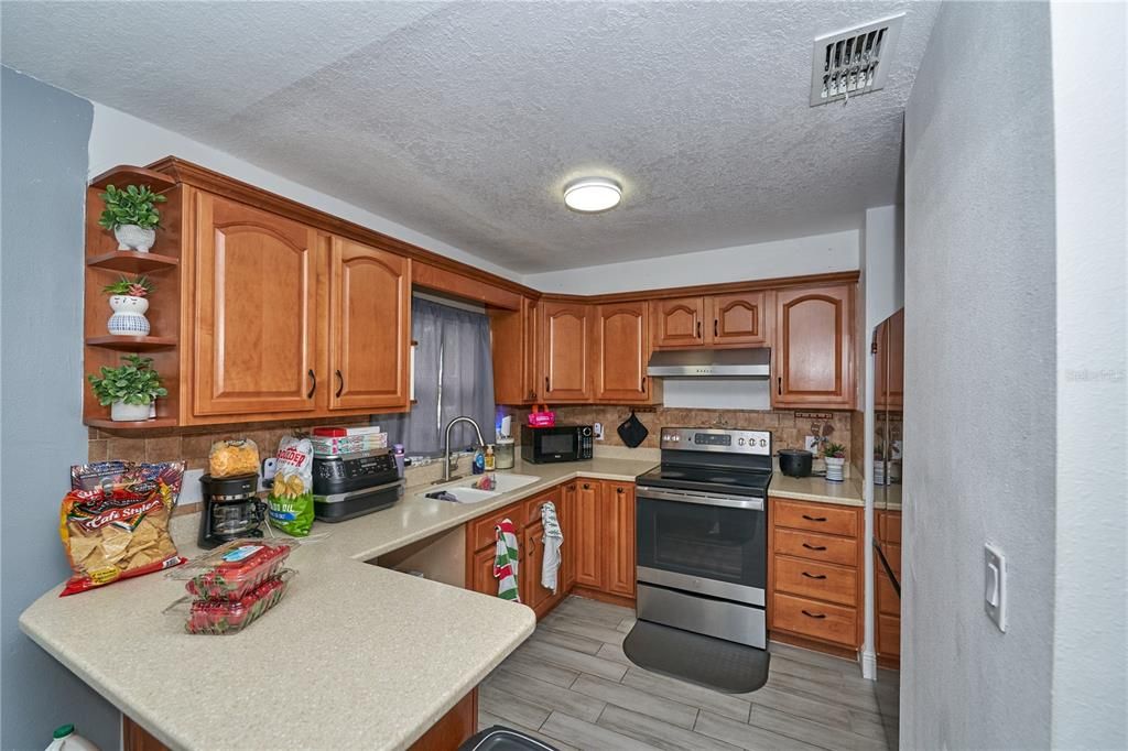 На продажу: $359,000 (3 спален, 2 ванн, 1225 Квадратных фут)