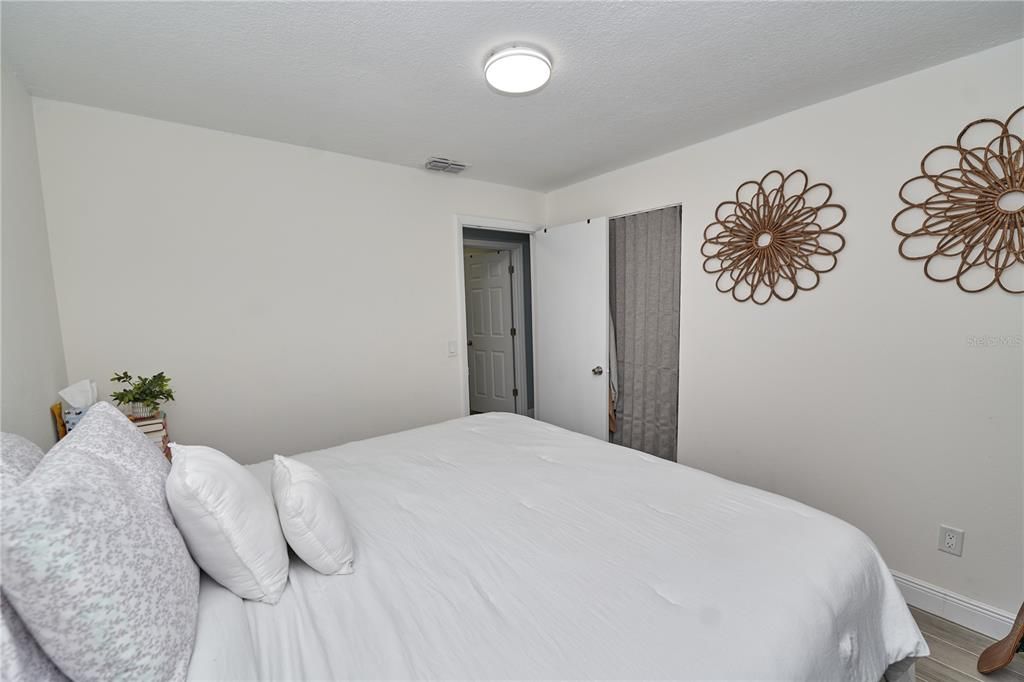 На продажу: $359,000 (3 спален, 2 ванн, 1225 Квадратных фут)