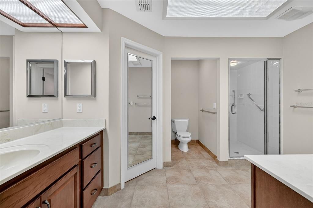 For Sale: $309,900 (3 beds, 2 baths, 1838 Square Feet)