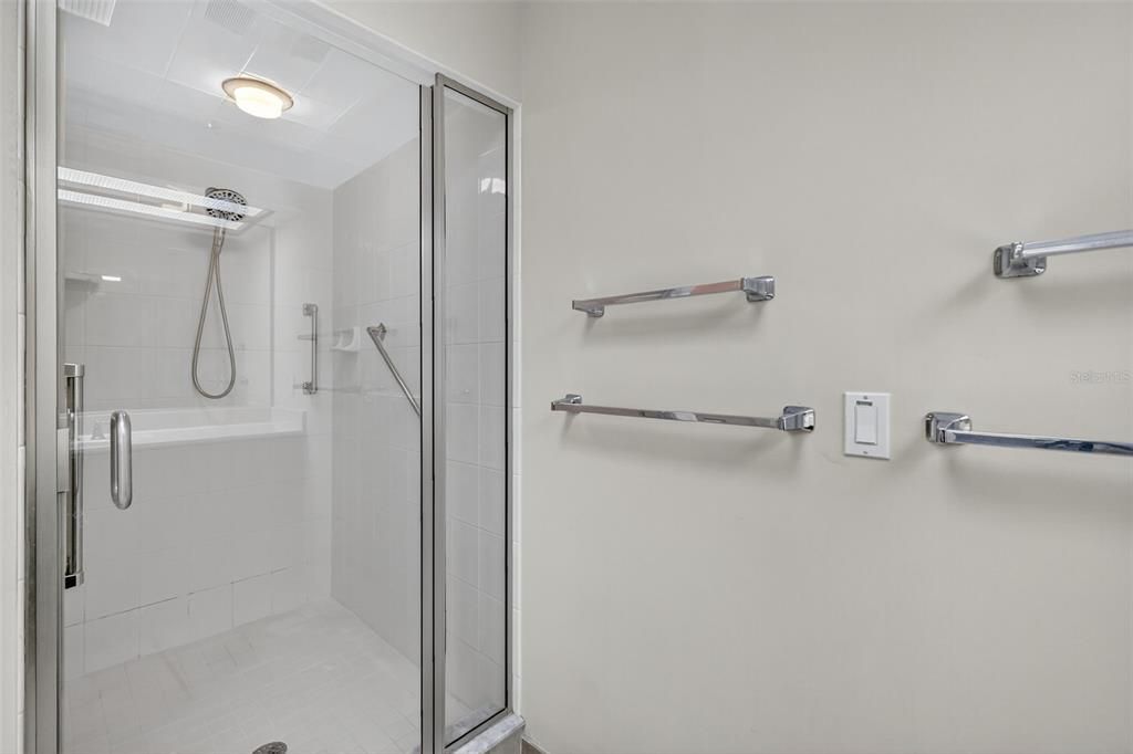 For Sale: $309,900 (3 beds, 2 baths, 1838 Square Feet)