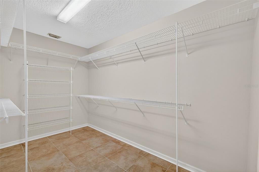 For Sale: $309,900 (3 beds, 2 baths, 1838 Square Feet)