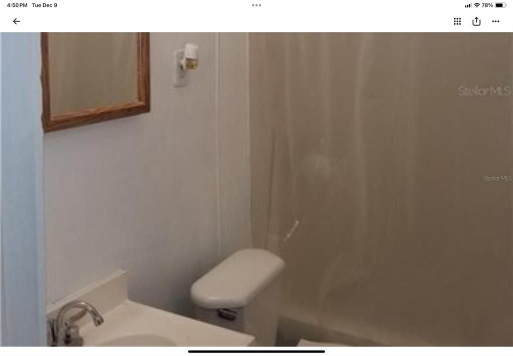 На продажу: $279,999 (2 спален, 1 ванн, 1033 Квадратных фут)