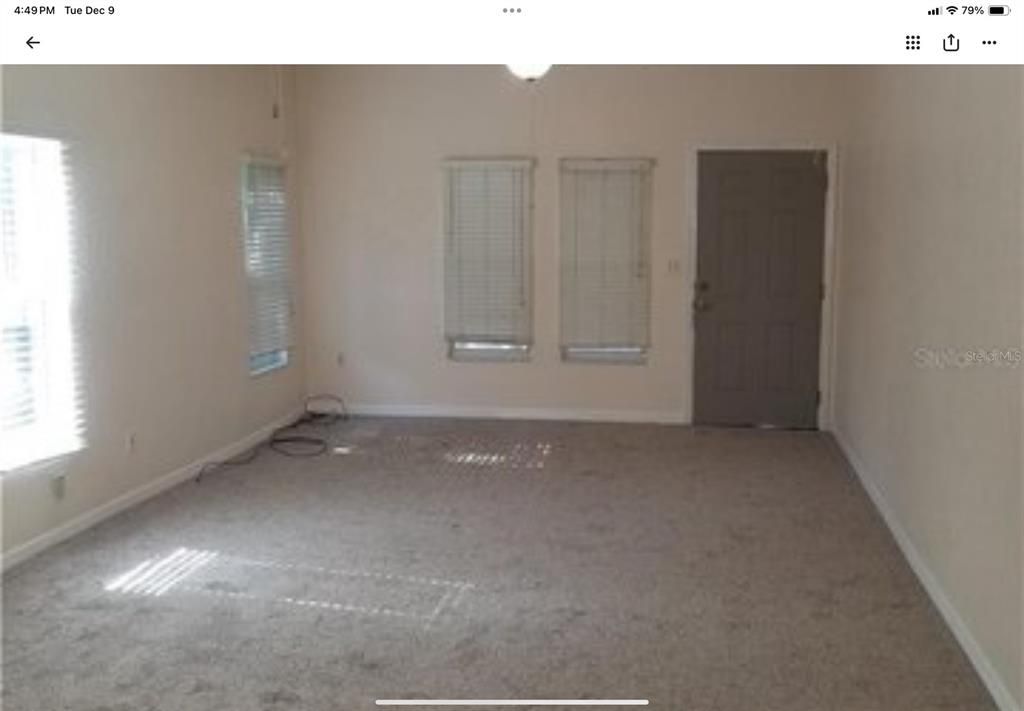 На продажу: $279,999 (2 спален, 1 ванн, 1033 Квадратных фут)