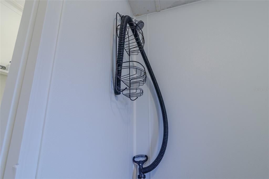 For Sale: $120,000 (3 beds, 2 baths, 960 Square Feet)