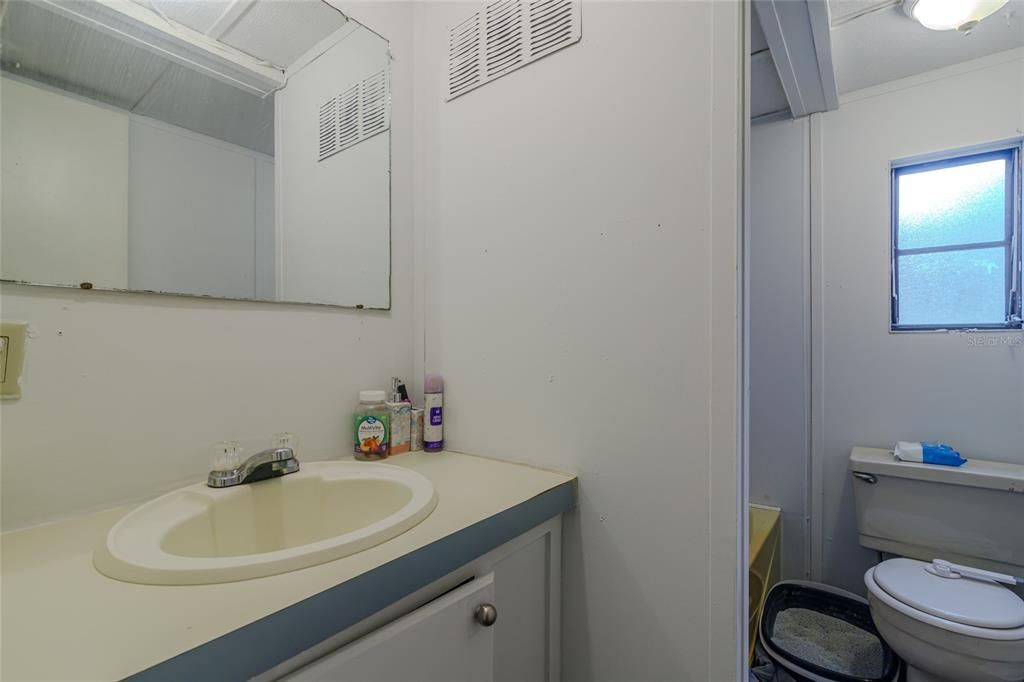 For Sale: $120,000 (3 beds, 2 baths, 960 Square Feet)