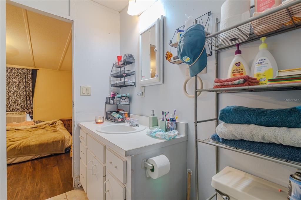 For Sale: $120,000 (3 beds, 2 baths, 960 Square Feet)