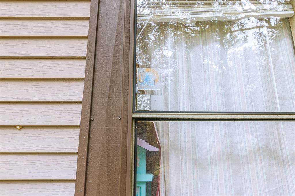 For Sale: $120,000 (3 beds, 2 baths, 960 Square Feet)