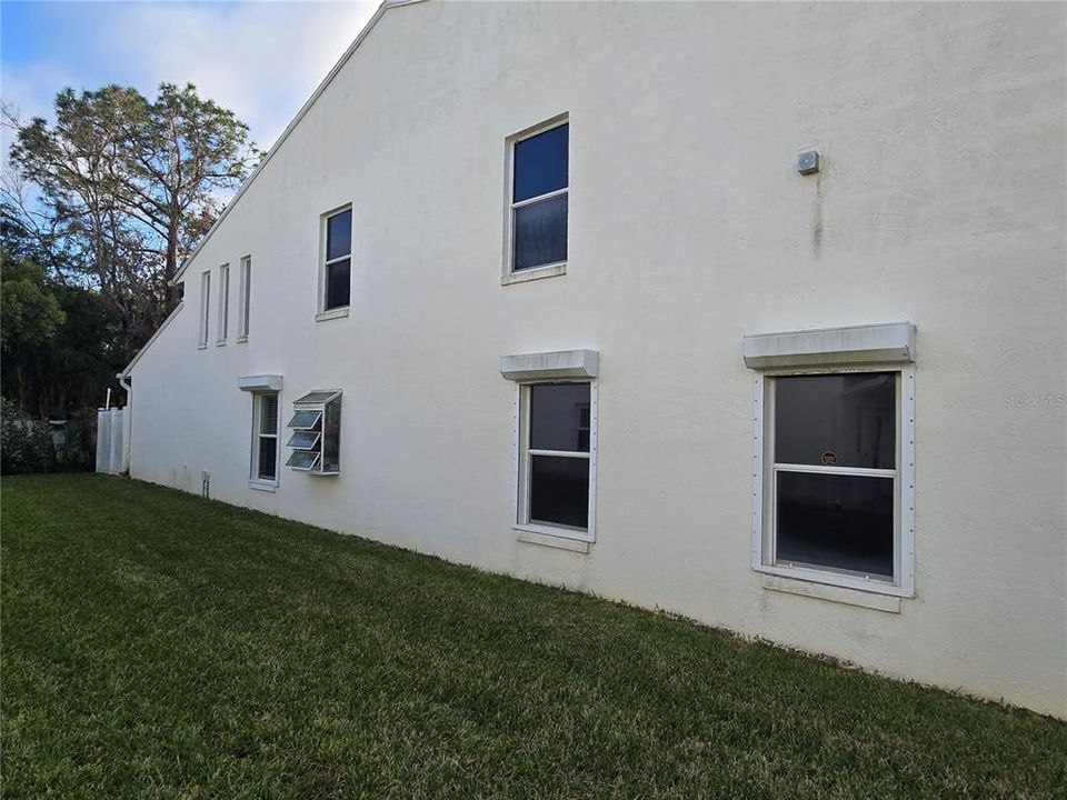 待售: $338,750 (2 贝兹, 2 浴室, 2115 平方英尺)