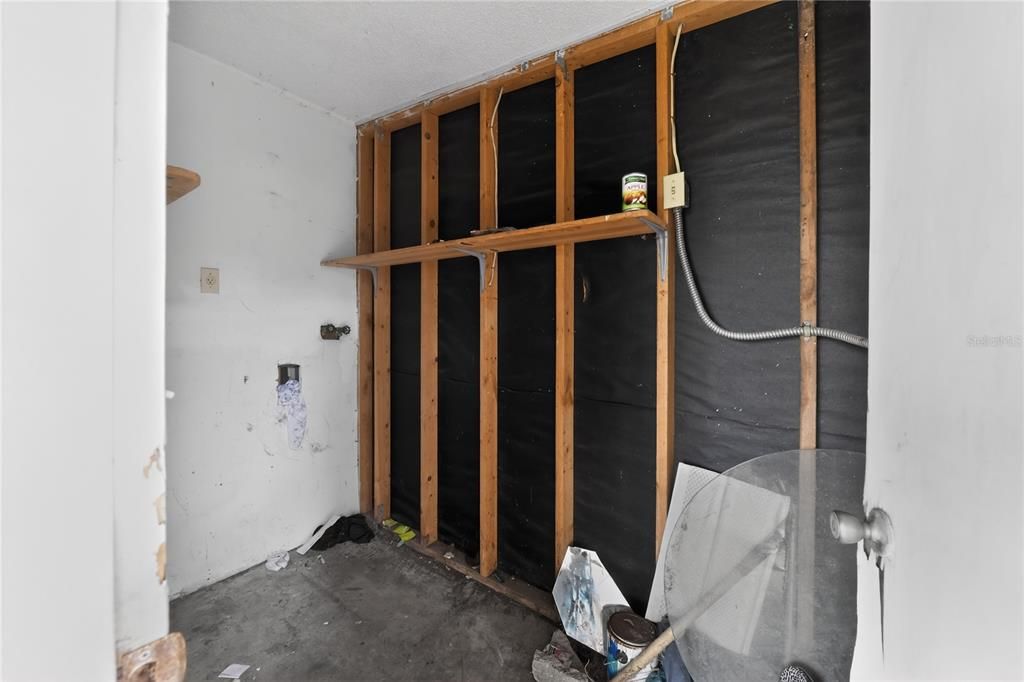 На продажу: $255,000 (4 спален, 2 ванн, 1540 Квадратных фут)