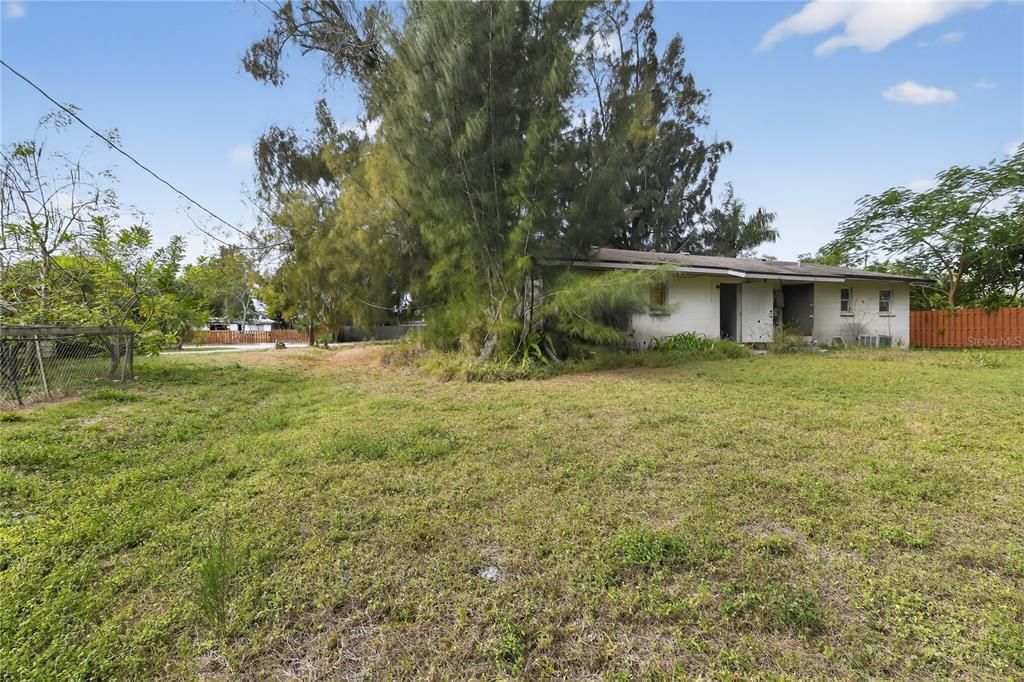 На продажу: $255,000 (4 спален, 2 ванн, 1540 Квадратных фут)