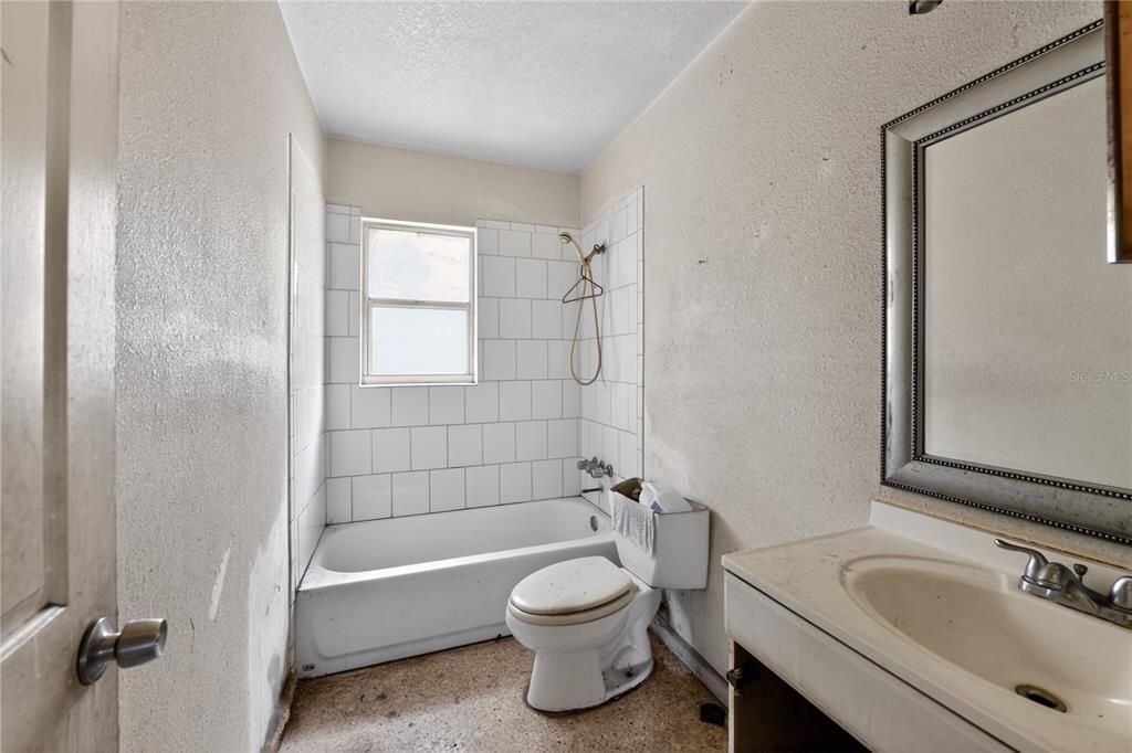 На продажу: $255,000 (4 спален, 2 ванн, 1540 Квадратных фут)