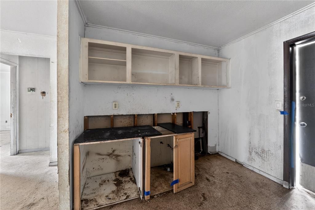 На продажу: $255,000 (4 спален, 2 ванн, 1540 Квадратных фут)