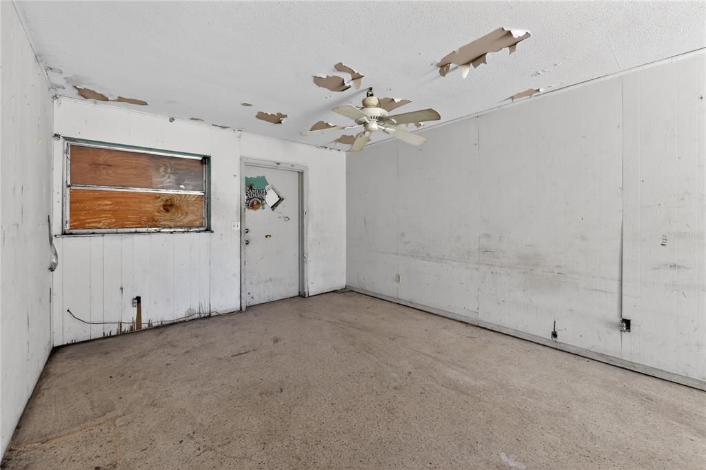 На продажу: $255,000 (4 спален, 2 ванн, 1540 Квадратных фут)