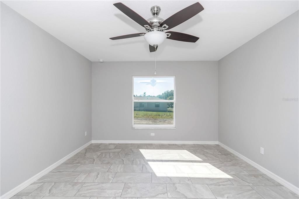 En Venta: $289,900 (3 camas, 2 baños, 1387 Pies cuadrados)