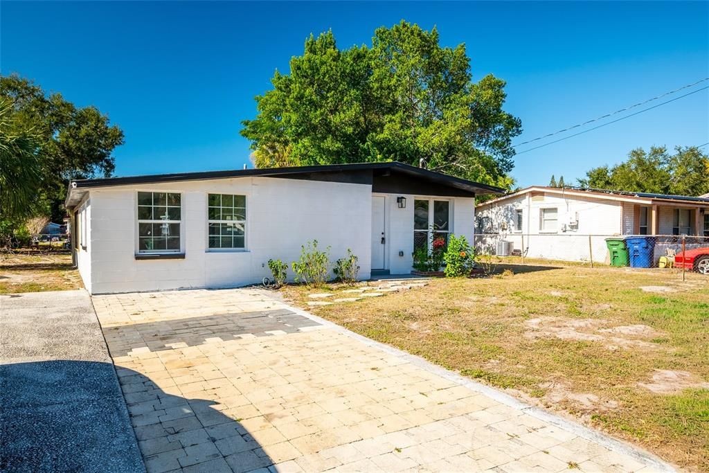 For Sale: $270,000 (3 beds, 1 baths, 1204 Square Feet)