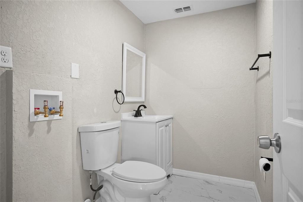 For Sale: $270,000 (3 beds, 1 baths, 1204 Square Feet)