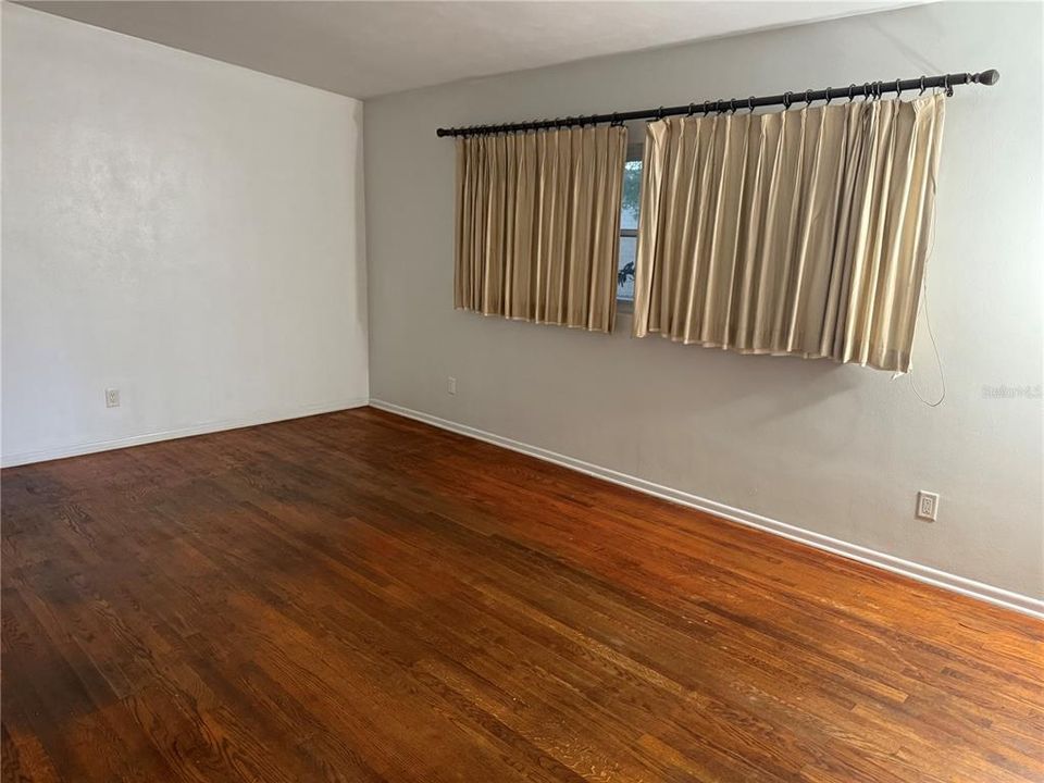 出租: $2,250 (3 贝兹, 2 浴室, 1404 平方英尺)