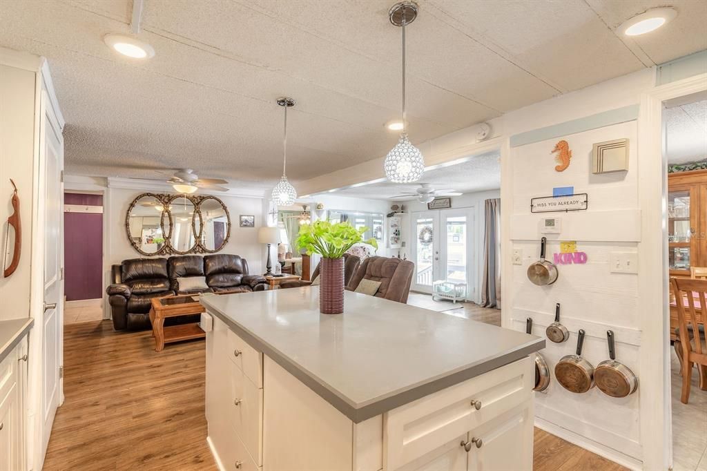 For Sale: $475,000 (3 beds, 2 baths, 1776 Square Feet)