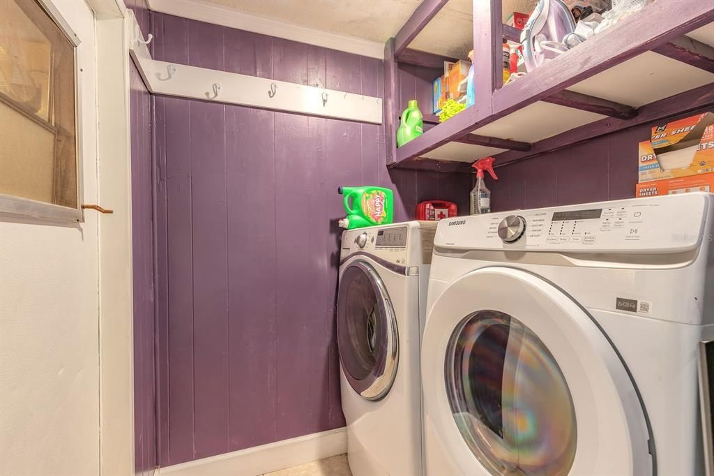 For Sale: $475,000 (3 beds, 2 baths, 1776 Square Feet)