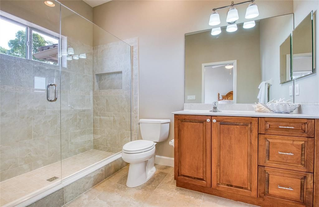 待售: $3,250,000 (5 贝兹, 4 浴室, 4367 平方英尺)