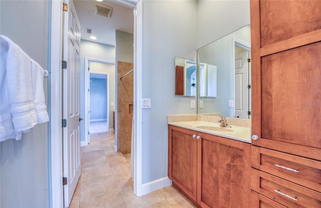 待售: $3,250,000 (5 贝兹, 4 浴室, 4367 平方英尺)