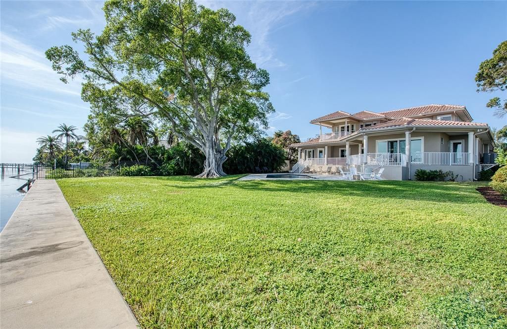 待售: $3,250,000 (5 贝兹, 4 浴室, 4367 平方英尺)