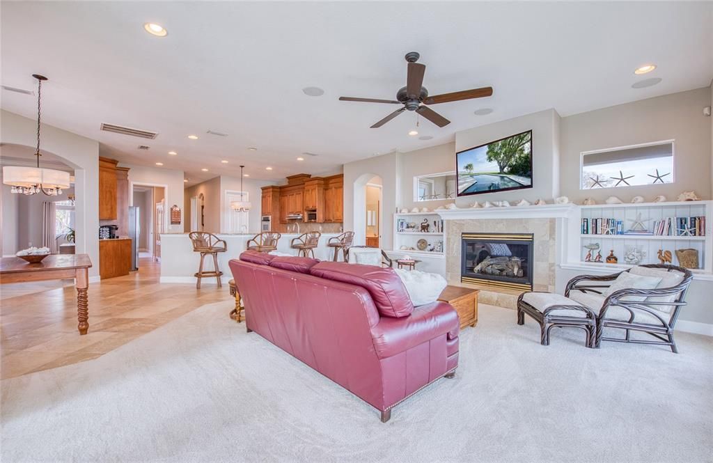 待售: $3,250,000 (5 贝兹, 4 浴室, 4367 平方英尺)