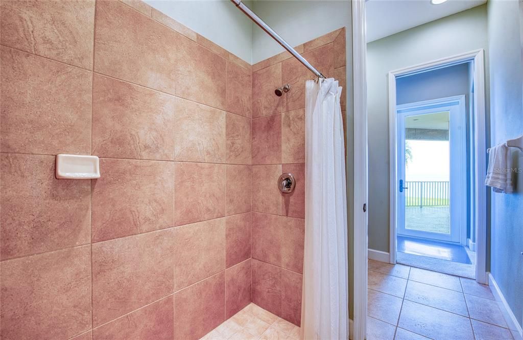 待售: $3,250,000 (5 贝兹, 4 浴室, 4367 平方英尺)