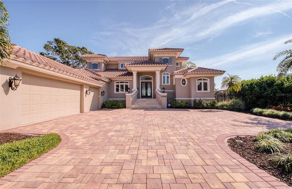 待售: $3,250,000 (5 贝兹, 4 浴室, 4367 平方英尺)