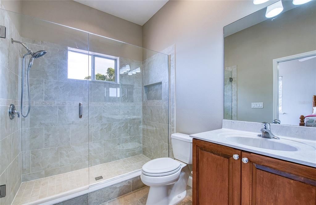 待售: $3,250,000 (5 贝兹, 4 浴室, 4367 平方英尺)