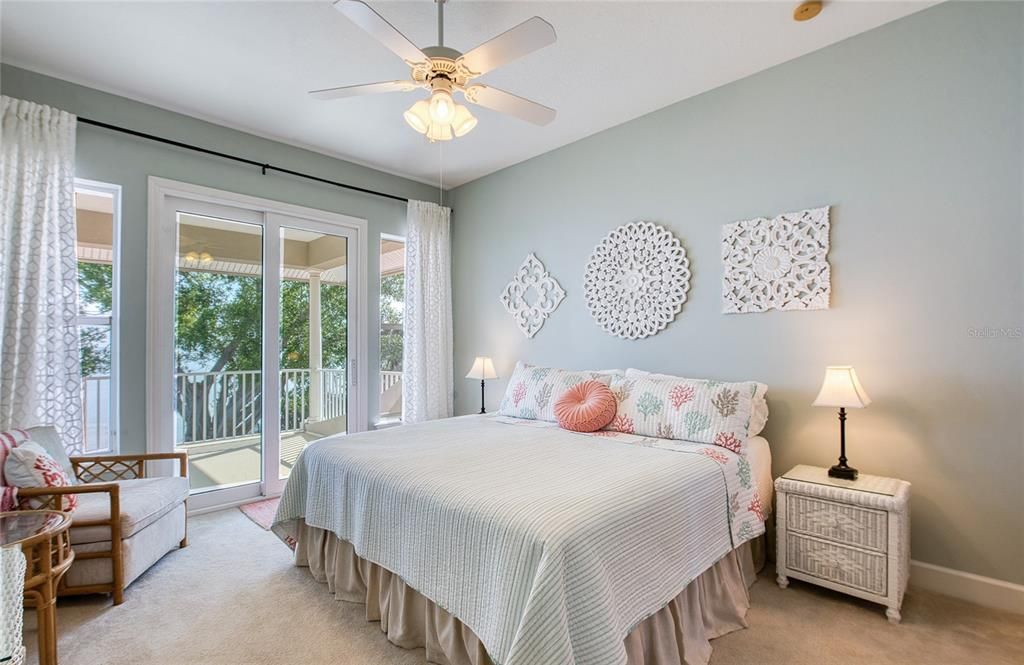 待售: $3,250,000 (5 贝兹, 4 浴室, 4367 平方英尺)