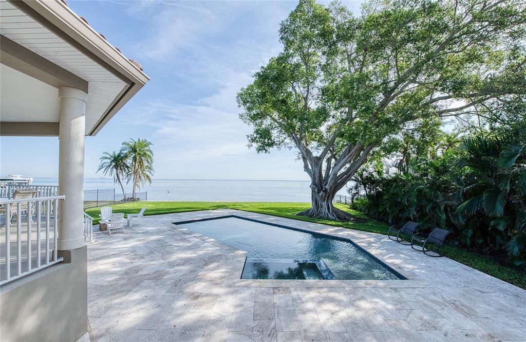 待售: $3,250,000 (5 贝兹, 4 浴室, 4367 平方英尺)