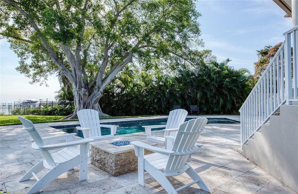 待售: $3,250,000 (5 贝兹, 4 浴室, 4367 平方英尺)